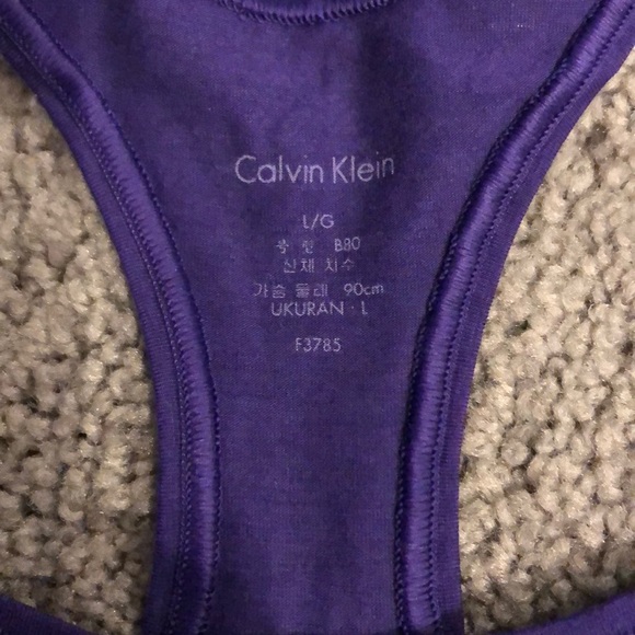 NWT Calvin Klein sports bra - Picture 3 of 3